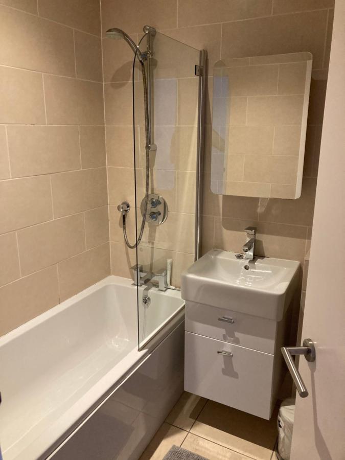 Two Double Bedroom Flat In Soho ลอนดอน ภายนอก รูปภาพ