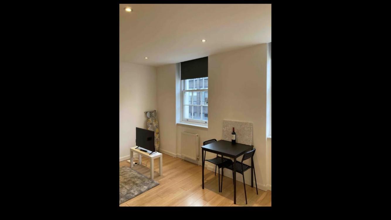 Two Double Bedroom Flat In Soho ลอนดอน ภายนอก รูปภาพ