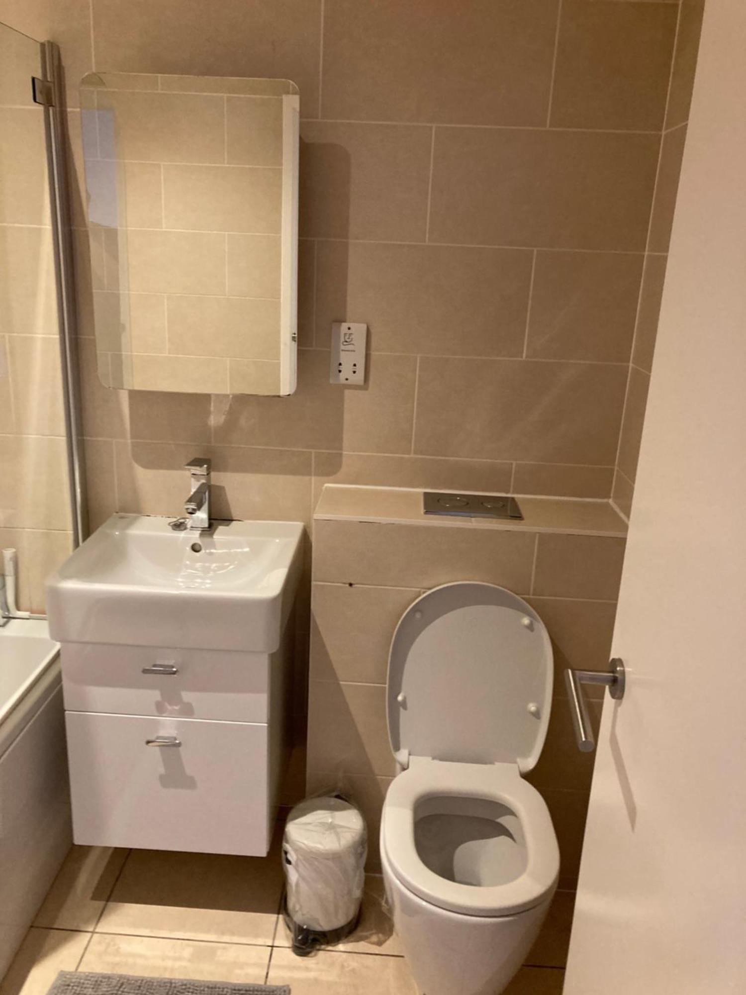 Two Double Bedroom Flat In Soho ลอนดอน ภายนอก รูปภาพ
